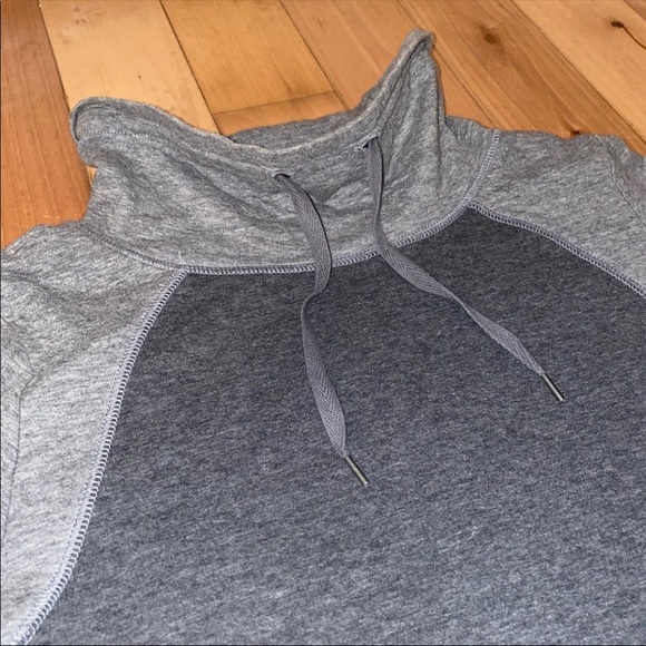 Eddie Bauer pullover - Picture 3 of 3